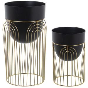 Maceta decorativa de metal de diseño con forma artística perfecta para casas minimalistas modernas y patios al aire libre - Product Image 4