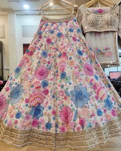 Lehenga Choli élégant en tulle uni, mode indienne et pakistanaise, avec des sequins brodés, avec cancan et patta en toile - Product Image 3