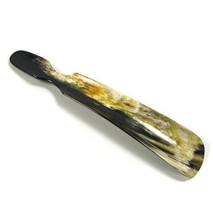 ที่โกยรองเท้าทำมือจากเขาควาย สำหรับสวมรองเท้าแบบสบายๆ และดูแลรองเท้า  โปรโมชั่นพิเศษช่วงคริสต์มาส - Product Image 6