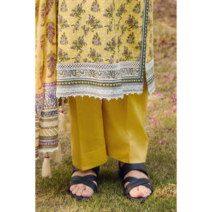 ชุดสูทผ้าลอนพิมพ์ลาย 3 ชิ้นสำหรับผู้หญิง พร้อมผ้าคลุมไหล่ รุ่น CL-62116 - Product Image 6