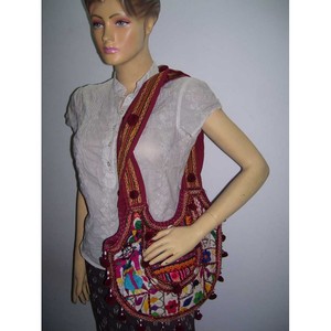 กระเป๋าผ้าฝ้ายปักลายดอกไม้หลากสีกระเป๋าใส่เอกสารโบฮีเมียนสำหรับผู้หญิงทำด้วยมือมีซิปขนาดใหญ่ - Product Image 4