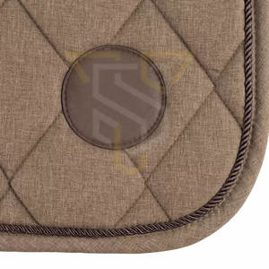 Vente en gros de tapis de selle réglables Qualité supérieure en stock Tapis de selle de couleur unie - Product Image 3