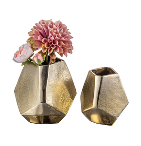 แจกันดอกไม้ทองเหลืองดีไซน์คลาสสิกแจกันโลหะเหล็กคุณภาพสูงแจกันดอกไม้ตั้งโต๊ะดีไซน์โบราณ - Product Image 1