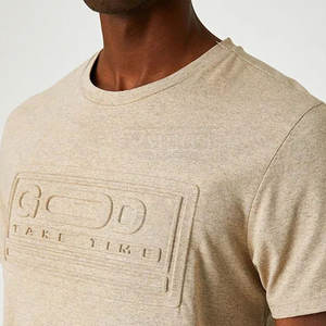 Camiseta moderna en relieve con estampado en relieve duradero y acabado suave Camiseta en relieve hecha a medida - Product Image 6