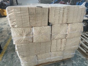 Copeaux de bois de pin séchés vietnamiens 3mm-6mm Literie pour animaux bruts pour petits animaux de compagnie Vente de produits de déchets agricoles de marque WOOUP - Product Image 2