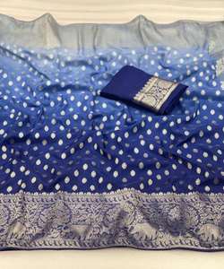 Manténgase fresco y cómodo con ropa India pakistaní elegante, con telas ligeras y siluetas ventosas. - Product Image 4