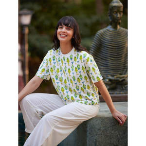 Camiseta de Mujer con Estampado Artesanal Jal Ki Raani - Product Image 3