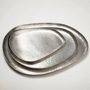 Plato de Servir de Aluminio de Gran Calidad a Precio Razonable para Decoración de Comedor, con Construcción Metálica Duradera y Atractiva Presentación - Product Image 1