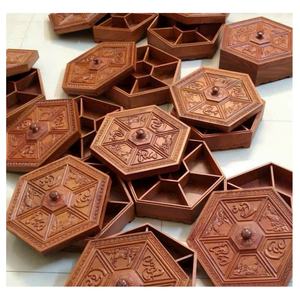 Plateau en bois tendance du Vietnam, bois naturel luxueux, assiette en bois réutilisable de tailles uniques, idéal pour le service de cuisine - Product Image 4