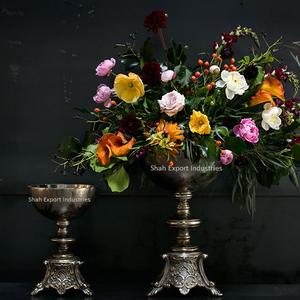 Bol à fleurs en métal de dernière conception, base de trépied en relief pour la décoration de fête d'événement de mariage, bol à fleurs en or - Product Image 6