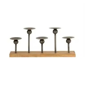 Sculpture ronde en métal noir élégante, artisanale, accent décoratif parfait pour les tables modernes, les étagères ou les coins de bureau - Product Image 2
