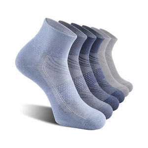 Calcetines Deportivos de Alta Transpirabilidad con Diseño de Ventilación, Composición de Nailon, Elastano y Algodón para Pies Frescos y Secos Durante el Uso - Product Image 2