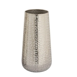 Vase à fleurs en métal en forme de bouteille de conception martelée argent brillant fini pour la maison et le mariage Vase floral décoratif - Product Image 2