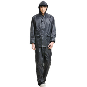 Traje de lluvia impermeable personalizado con tela transpirable a prueba de viento y Capucha ajustable perfecto para senderismo Camping y trabajo al aire libre - Product Image 4