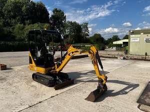 Utilisé pour la mini-pelle sur chenilles CAT 301.4C Meilleur prix Machines de terrassement Creuseur hydraulique sur chenilles Moteur Isuzu Vente KYB - Product Image 2