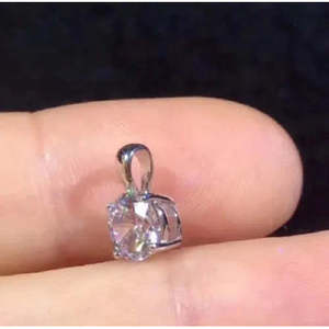 Colgante Solitario de Diamante de Corte Redondo de 2 Quilates, Calidad AAA+, VVS1/D, Cadena Gratis, Acabado en Oro Blanco de 14K, Cus-Jew46 - Product Image 4
