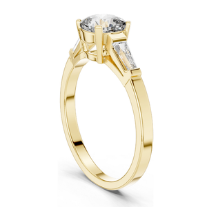 Anillo de Diamante Cultivado en Laboratorio de 2.02 CT para Mujer, Corte Cojín con Diamantes Laterales Trapezoidales, Disponible en 18KT, 14KT, 10KT - Product Image 6