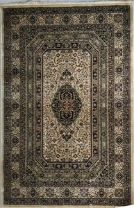 Nueva Colección de Alfombras Bordadas con Motivos Florales de la India para Sala de Estar y Dormitorio, de Fabricante Indio de Alfombras - Product Image 3