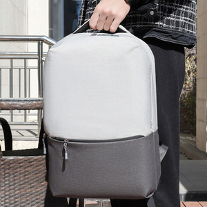 Mochila de poliéster impermeable de moda simple al por mayor cierre de cremallera duradero Puerto USB portátil multifuncional personalizable - Product Image 4