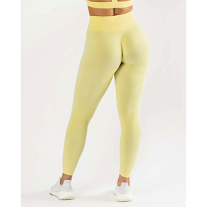 Leggings en maille sans couture fabriqués à partir de 52% de polyamide, 37% de polyester et 11% d'élasthanne avec une coupe ajustée à taille haute pour un effet flatteur - Product Image 3