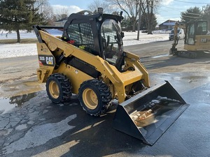 2019 pour Caterpillar 259D Skid Steer Loader Yanmar Moteur 3-8 Tonnes Capacité de Charge Huade KYB Cylindres Hydrauliques Nouveaux Roulements Utilisés - Product Image 4