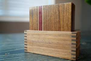 ชุดที่รองแก้วไม้สี่เหลี่ยมสไตล์โมเดิร์นเป็นมิตรกับสิ่งแวดล้อมระดับพรีเมียมมี4ชิ้นของขวัญวันหยุดที่สมบูรณ์แบบสำหรับเบียร์กาแฟและเสื่อและแผ่นรองแก้ว - Product Image 5