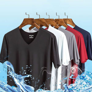 Camiseta informal en blanco y pantalones cortos Combo Perfecto para camisetas de impresión personalizadas - Product Image 2