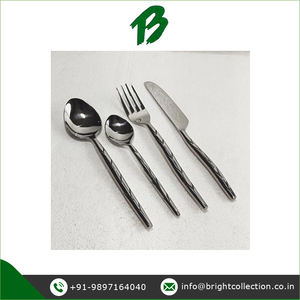 Juego de cubiertos forjados a mano de lujo de diseño vintage Juego de cubiertos de vajilla segura para alimentos de 4 piezas de excelente calidad a un precio confiable - Product Image 2