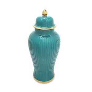 Urne de crémation en laiton noir élégant fabriqué à la main urnes funéraires pour adultes soigneusement fabriquées fournitures en gros magnésie métal humain - Product Image 2