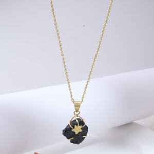 Collier de tourmaline noire fabriqué à la main pour la protection et la force - Product Image 1