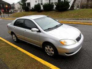 Toyota Corolla CE 2005 / Disponible para la Venta con Bajo Kilometraje, Motor de Gasolina / Auto Usado en Excelentes Condiciones, Sin Accidentes ni Problemas - Product Image 3