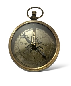 Brújula en Estuche de Cuero, Decoración Náutica Premium, Instrumento Portátil Elegante y Multiusos para Escritorio, Estudio o Estante - Product Image 2