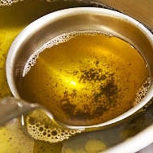 <b>Light</b> Brown Color Used Cooking Oil for Restaurants Hotels and Food Industry Use - Product Image 2