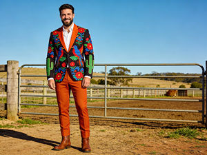 Ensemble de costume brodé vert pour homme, style western, avec motif d'oiseaux et de fleurs, blazer et pantalon de style cowboy - Product Image 4