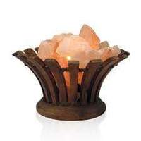 Lampe au sel rose de l'Himalaya 100% naturelle faite à la main avec base en bois pour la décoration de la maison à Noël et à Pâques