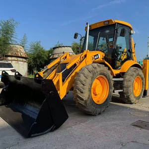 รถตักล้อยาง JCB 4CX สีเหลือง เครื่องยนต์ดีเซล พร้อมบุ้งกี๋สีดำ - Product Image 1