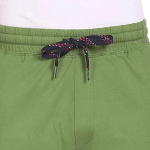 Short polaire pour homme Design simple avec fermeture à taille élastique Respirant et abordable Short d'été pour homme fabriqué au Pakistan - Product Image 6