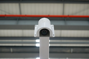 Scie à pont CNC 4 axes 4+1 pour la découpe et le polissage du marbre et du granit avec broche à refroidissement liquide de 5,5 kW - Product Image 6