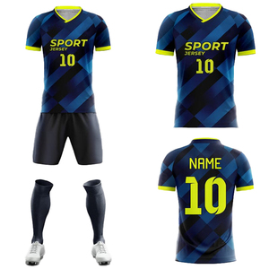Uniformes de football à séchage rapide pour jeunes joueurs de football avec logo personnalisé de haute qualité Design à la mode pour adultes Impression par sublimation verte - Product Image 2
