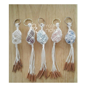 Llavero Decorativo Abierto de Macramé para Niñas con Cuentas y Cadenas - Product Image 1