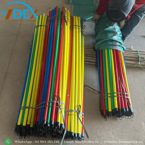 ด้ามไม้กวาดเคลือบสีพีวีซี ปลายพลาสติกสั้น - Product Image 1