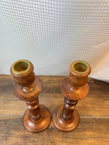 Portavelas de Madera Marrón de Primera Calidad Hechos en India, 11 Pulgadas de Alto, para Sala de Estar, Mesa de Comedor y Decoración del Hogar de Diseño, en Oferta - Product Image 2