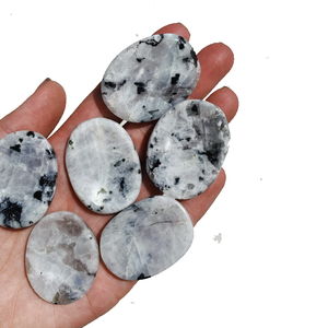 Feng Shui & Fairy Style Pulido Crystal Thumb Rainbow Moonstone Piedra preciosa curativa semipreciosa para Palm Worry Crystal Stone - Product Image 5