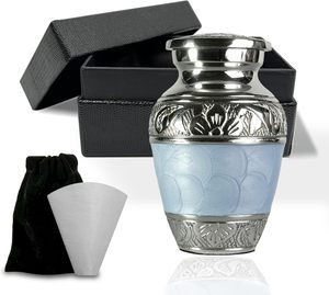Grande urne funéraire bleu ciel avec souvenir unique pour cendres humaines Urnes décoratives sculptées à la main pour cendres adultes Femmes et hommes - Product Image 4