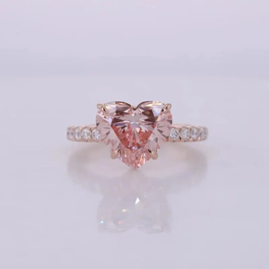 แหวนเพชรทรงหัวใจสีชมพูสดใส 3 กะรัต เพชรเลี้ยงในห้องปฏิบัติการ ตัวเรือนทอง 18K/เงิน 925 ชุบโรเดียม แหวนแบบ Halo Solitaire สำหรับวันเกิด - ได้รับการรับรองจาก GIA/IGI - Product Image 1