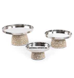 Juego de Tres Tazones de Metal para Chocolate con Base de Madera, Calidad Premium, Hechos a Mano, Decorativos para Dulces - Product Image 4