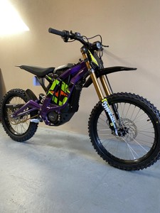Nueva Motocicleta Eléctrica Todoterreno Sur Ron Light Bee X 2025, 60v 8000w 40Ah - Lista para Enviar - Product Image 3