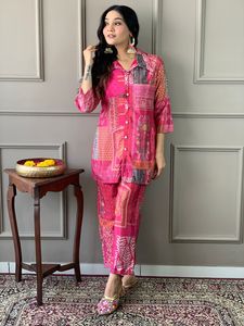 ชุดสายพิเศษยาวถึงข้อเท้าสำหรับงานแต่งงานพร้อมโบว์ผ้าพันคอสำหรับงานปาร์ตี้และพิธี haldi หนึ่งชุด - Product Image 4