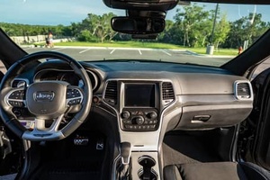 Jeep Grand Cherokee 2018 Más Vendido, 4WD/AWD V8 Automático de 8 Velocidades - Product Image 4