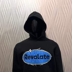 Sweats à capuche surdimensionnés de couleur noire sur mesure broderie de détresse patchs de couleur bleue 100% coton polaire ajustement américain personnalisé - Product Image 2